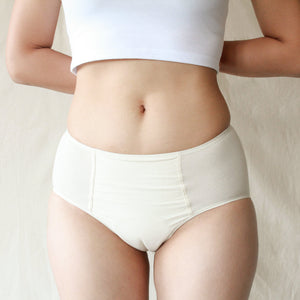EVE period panty natural color on model